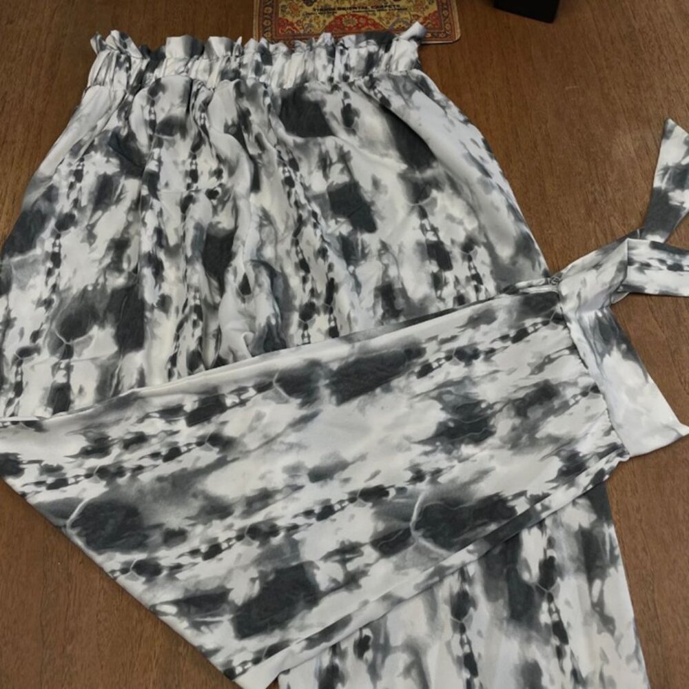 Tyche Women's Casual Pants - Black, White and Gray - Size L - EUC